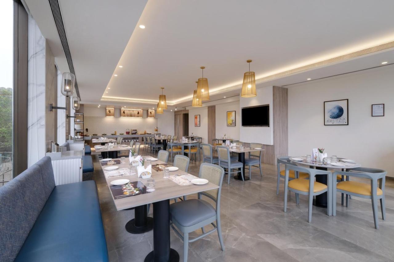 7 Apple Hotel Mahape, นาวีมุมไบ ภายนอก รูปภาพ