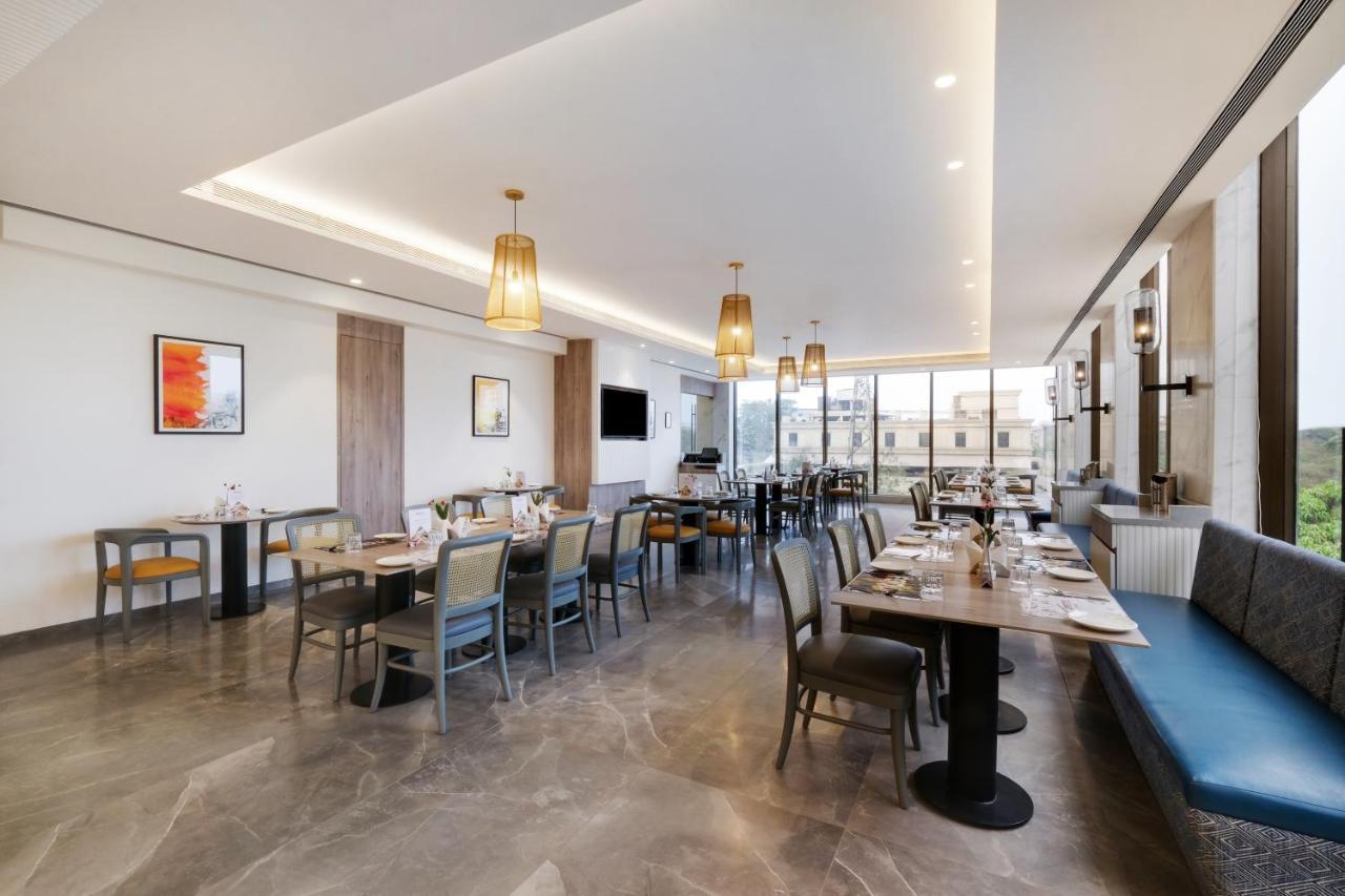 7 Apple Hotel Mahape, นาวีมุมไบ ภายนอก รูปภาพ